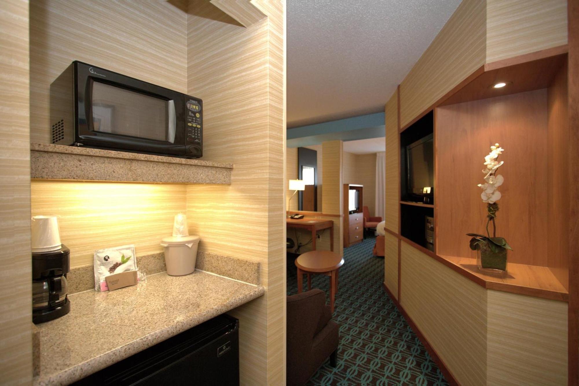 Fairfield Inn & Suites By Marriott Edison - South Plainfield Exterior photo